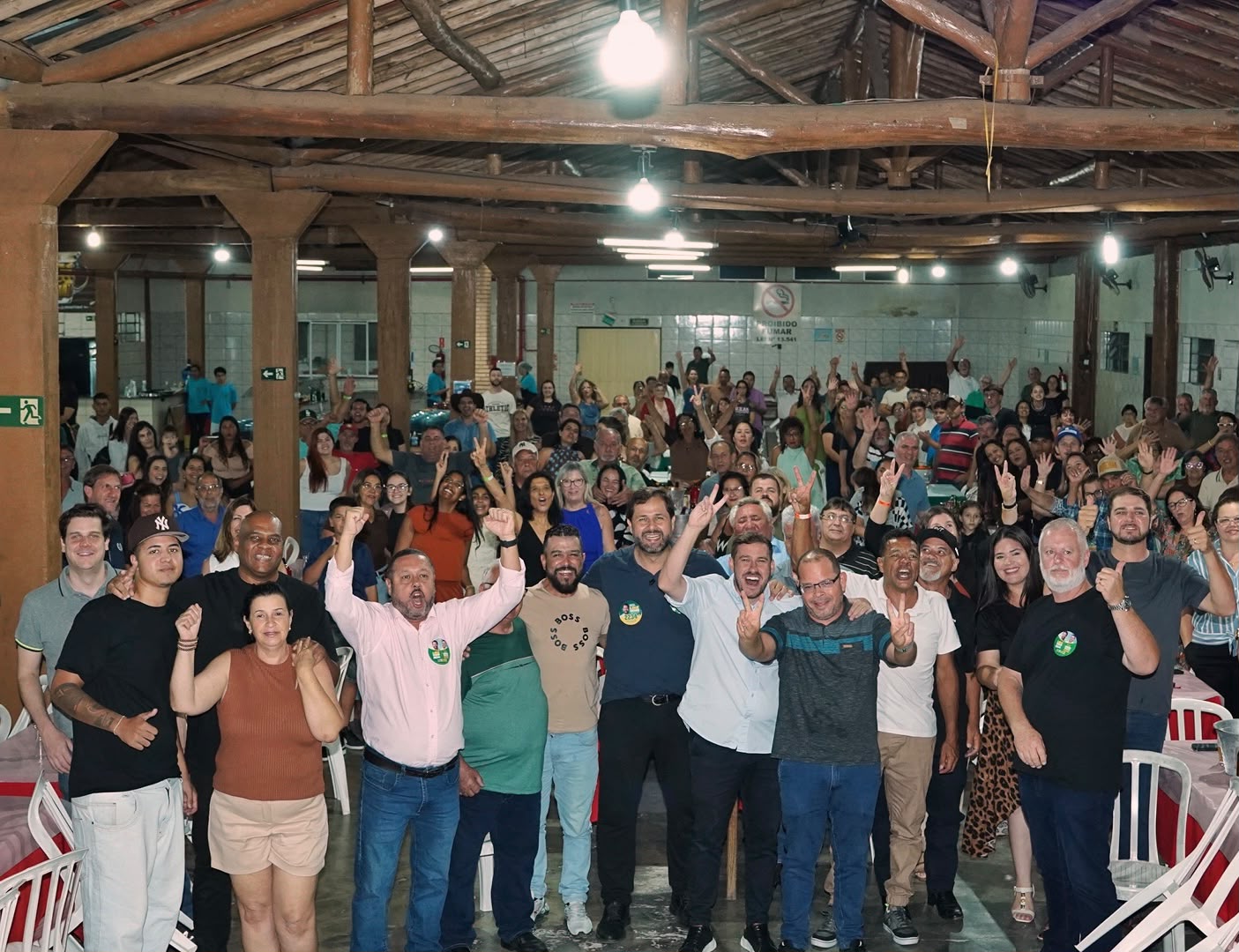 ‘Dupla da Região’ reúne 300 apoiadores do agronegócio na Região